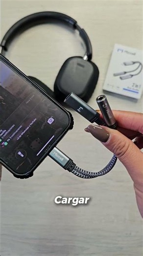 2-in-1 adapter for iPhone
