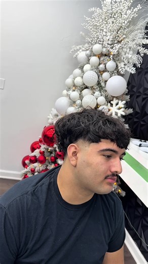 Alexandria Virginia 📍 Click link in bio too book a appoinment . Work by @Darielscutzz /Dariel #dmvbarber #virginiabarber #novabarber #fairfaxva #springfield