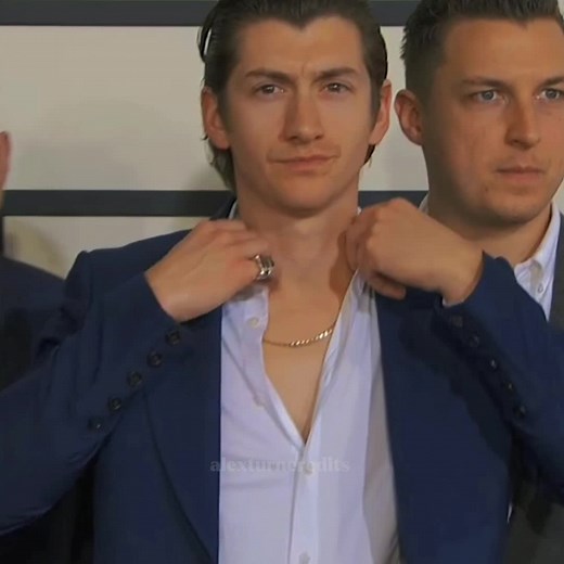 never getting over this look. #fyp #alexturner #arcticmonkeys #foryoupage #viral #xyzbca #amedit #hot