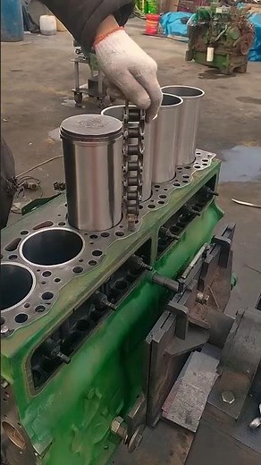 Cómo se Ensambla un Motor Diésel Técnica Real con Palanca y Precisión Máxima