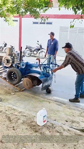 Hauling Farm Gear: How Rural Farmers Transport a Mini Tiller by Three-Wheeled Vehicle