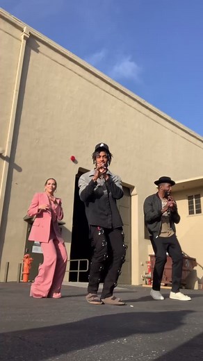 Legendary Sunday Dance with TwitchTok and Allison Holker: Happy Sunday Dance