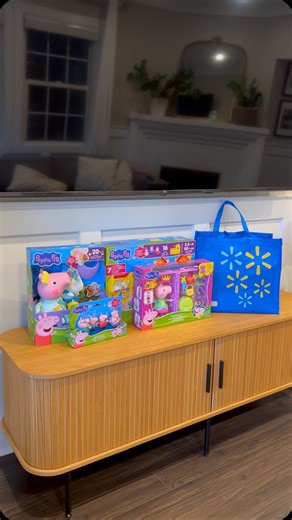 Who’s new to the toy box? 🐽 Say hello to the newest member of Peppa’s world with new toys. 🚀✨ Which new toy is your favorite?? Tell us in the comments! #PeppaPig #NewToys #PeppaWorld #KidsToys #NewToys #ToyUnboxing | Walmart Canada
