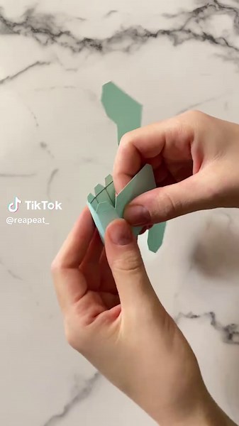 Heart-Shaped 3D Gift Box Tutorial