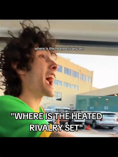 WHERE IS THE HEATED RIVALRY SET #sombr #heatedrivalry #set #universalstudios #fypviral @sombr