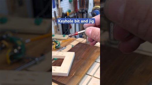 Keyhole bit and simple jig for hanging slots #woodworkingtool #woodworkingprojects #diytools