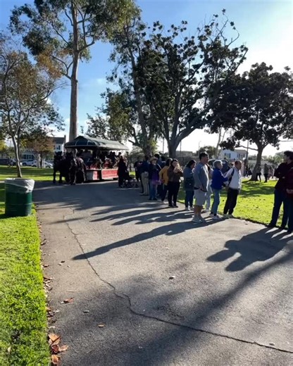 🎄Our annual #VictorianChristmas celebration at the Banning Museum is made possible with the support of @lacityparks @valeroenergy @portofla @marathonpetroleum @fast.lane.transportation @airtech_official #banningmuseum #californiasulphurco and @wilmingtonneighborhoodcouncil 🙏🏼 | The Banning Museum