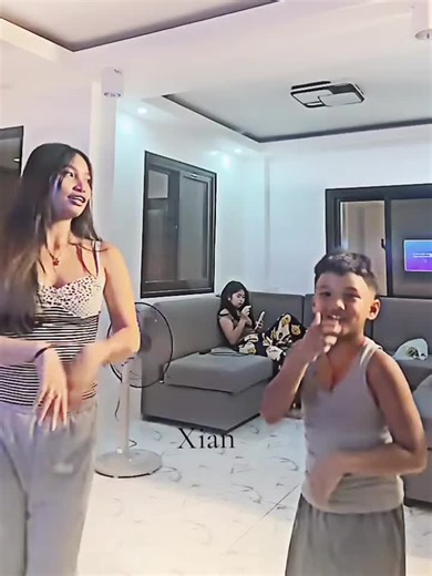 Stunning Chloe Wallpaper and Aesthetic Backgrounds