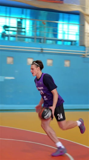 На центровых больше не выпендриваемся ✍️😅 #basketball #viral #спорт #баскетбол #posterized #wow