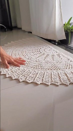 Half-moon crochet rug, step by step Samuel Muleke Artisan