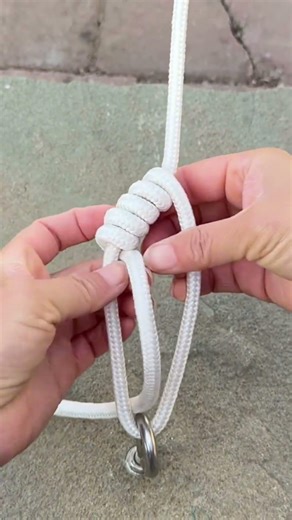 Practical methods for tying elastic knots on tent pegs