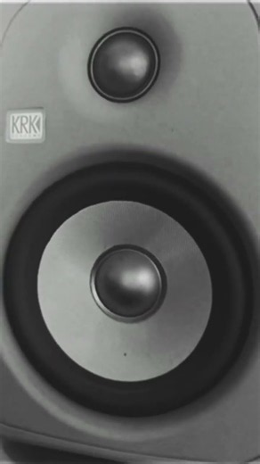 POV: Making a Loe Shimmy x 80's trap beat 📼🕺🏽🔥 #loeshimmy #80s #producer #flstudio #dontoliver