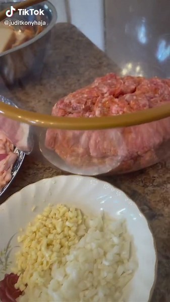 Baconbe Tekert Töltött Fasírt Recept