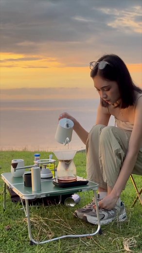 Mini Recap of Theresa Ticoalu Roller Skating in the Rain with Davinci Cathose