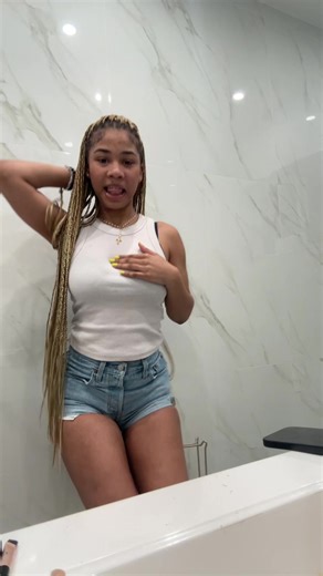 Lady BL💞🦇 (@ahmya.079)’s video of Mariah the Scientist