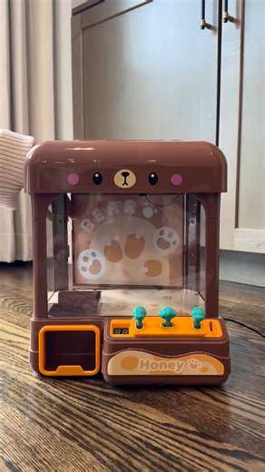 How cool is this at home arcade style claw machine?! I would have loved this as a kid! Would make such a great Holiday gift! Comment “CLAW” and I’ll send you the link! Or shop on my Amazon storefront through the link in my bio. | Tnstyled