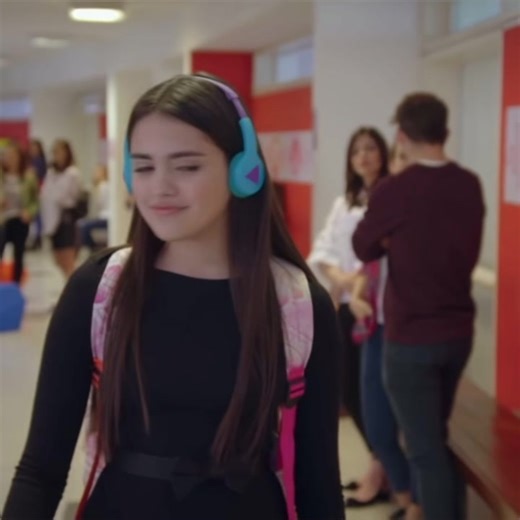 Worlds Collide – Kally’s Mashup chanson et traduction