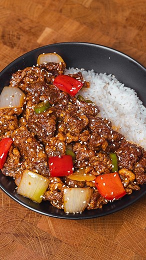 89K views · 4.2K reactions | Beijing Beef in 30 minutes Classic takeout meal at home and it’s super easy to make! Recipe here or link in bio: https://cookingwithgenius.com/beijing-beef/ #recipe #homecooked #easyrecipes #comfortfood #dinnerideas | Genius Eats | Facebook