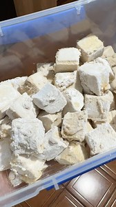 So! I finally got around to make healthy Marshmallows yesterday, using actual marshmallow root powder. (Have a read below at its many benefits)!! They were super easy to make….heres the recipe and method….. Into a small bowl add 1/2 a cup of water and 3 tablespoons of grass fed gelatin powder, stir and leave for a few minutes. Into a medium saucepan, add 1/2 cup of water with either 1 cup of honey or maple syrup, and 1 tablespoon of marshmallow root powder and bring to the boil, stirring constan