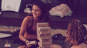 Das sind die lustigsten Trinkspiele für draußen