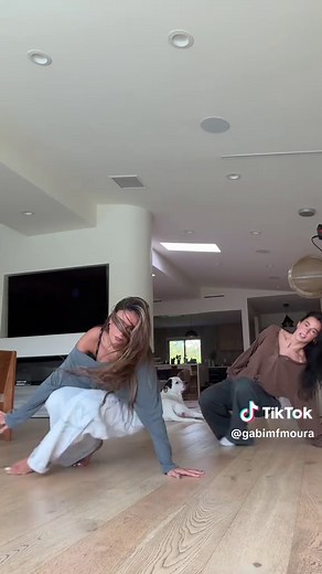 Gabriela Moura's Emotional Dance Choreography