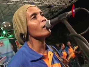 MONATA Rena KDI - Tiada Guna Live