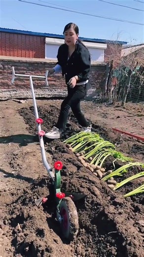 A wonderfully hand-drawn antler#shortvideo #farming #tools #youtubeshorts