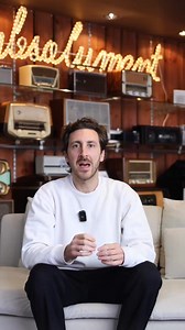 Je chine des radios vintage que je restaure entièrement et modernise avec Bluetooth et haut-parleurs Focal 🔉 Des années 30 aux années 80, je ressuscite pour vous des trésors oubliés ✨ 📦 Pièces uniques, livrées en 48h | A.bsolument - Sound for the future