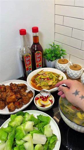 Đây là bí quyết mà chồng mình không bao giờ giận được lâu , cứ thấy đồ ăn ngon là lại huề ngay các bác ạ #mesausoc #NamNgu #NuocmamcacomNamNgu #CoNamNguthemhanhphuc #xh