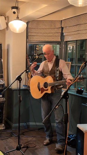 Roger Pendrill 🎙️🩵 | RWD Open Mic Nights