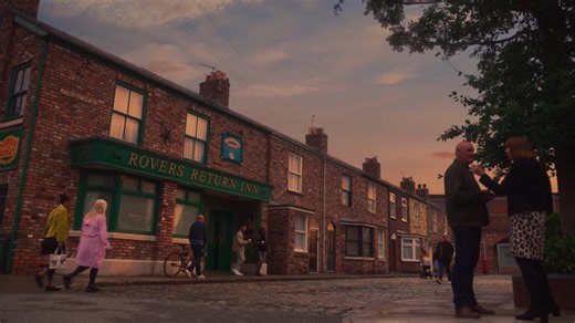 Did you spot our new ad during Coronation Street’s break on Friday night? We’re shining a light on how we’re helping our customers save on their energy bills with our Sunday Saver challenge. With up to 16 hours of free electricity every Sunday, it’s our way of helping customers power up their weekend without powering up their bill. Find out how Sunday Saver works at  https://ow.ly/Ry7750WVAvV | EDF | Facebook