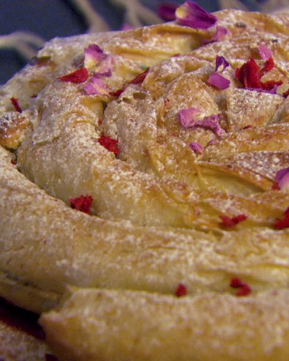 That CRUNCH at around the 7.46 mark.....😍 *NEW* THROWBACK to when Jamie made a beautiful Moroccan pastry called M'hancha, also known as the snake cake 🐍 | Jamie Oliver