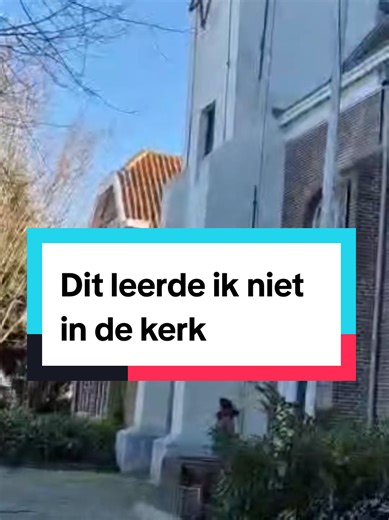 Ik ben religieus opgevoed. Op zondag 2x naar de kerk, op zaterdagavond voor 12 uur thuis zijn, want op zondag geven we geen geld uit, werken we niet, we eten, drinken en gaan naar de kerk. En nog wat regels. En zo 'was het gewoon', 'zo hoort dat!' Wat ik fijn vond aan de zondag, was dat het een rustdag was. Dus lekker lezen en snoepen. Naar de kerk gaan was nooit mijn favoriet. Ik moest 1,5 uur stil zitten en luisterde naar iets waar ik niets van begreep. Dus dan stop je al snel met luisteren 😉