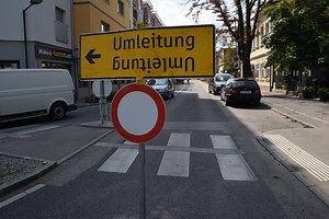 Baustelle Strassergasse/Wienerstraße Gänserndorf: Bagger und Co erfreuen täglich unser Herz