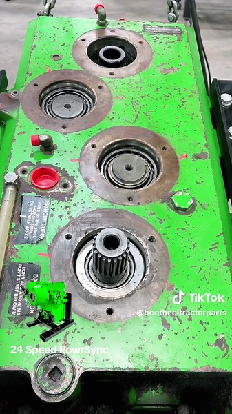 John Deere 24 Speed PowrSync™ Transmission with Hi-Low Clutch Description 24 Speed Manual Shift Transmission Replaces PG201830, PG201920, RE327097, AR311010 Fitment 9100, 9200, 9300, 9400 (R124974, R175282, RE175879, RE70314) 9120, 9220, 9320, 9420 (R124974, R175282, RE178134, RE70305) 9230, 9330, 9430 (R124974, R175282, RE178134, RE70305) 9360R, 9410R, 9460R (R310818, R313301, RE310819, RE313304) #johndeere9r #johndeere9330