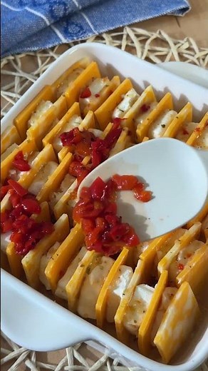 Italian Marinated Cheese with Crackers
