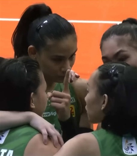 Throwback La Salle’s MINDBLOWING 🤯 COMEBACK vs UST Tigresses 🏹 #golasalle #uaapseason88 #dlsuladyspikers #ustgoldentigresses #fyp