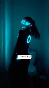 Tron Cosplay Tutorial 🩵🥏✨ #tronares #tron #tronlegacy ​⁠@Disney ​⁠@DisneyStudiosLA