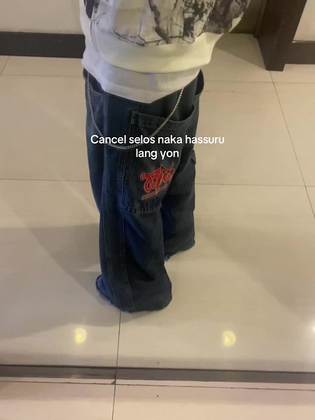 Hassuru Pants Outfits: Embrace the Baggy Trend