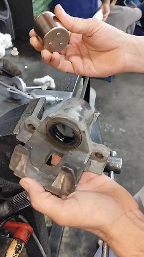 install caliper piston #howto #mechanic #usacars | Professional Mechanic