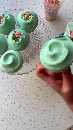 Creative Confetti Cupcake Decorating Techniques