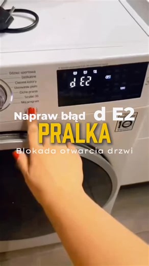 Dom jest w Twoich rękach | części AGD i RTV on Instagram: "😤 Pralka nie chce prać, choć drzwi są zamknięte? Przycisk wciśnięty, a program nie startuje albo zatrzymuje się po chwili i wyświetla kod błędu 🚫🌀 Brzmi znajomo? 💁‍♀️ W pralkach LG taki problem często pokazuje się jako błąd dE2 (w innych markach może mieć inne oznaczenie, np. E16, F16, E40 albo FdL). To błąd zamknięcia drzwi 🔒 - pralka nie dostaje sygnału, że drzwi zostały prawidłowo zablokowane. Nawet jeśli wyglądają na domknięte,