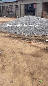 If ungekho koHakuna on a New Year’s Day uyabe ungaphi 🤪🤪🤪thina sijaiva koNkondoma ekhaya #decembervibes #homesweethome | Sinini Ncube