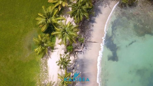 Face à la mer des Caraïbes, sur le littoral sud de la Martinique, le Karibea Sainte-Luce Hôtel est un complexe hôtelier 3 étoiles qui s’étend sur un vaste domaine où les chemins bordés de bougainvillées, de flamboyants, de palmiers royaux et d’ixoras vous guideront vers de superbes plages naturelles. Vous pourrez profiter de 3 grandes piscines dont l’une à débordement face à la mer. Bordé par deux sublimes plages naturelles, le Karibea Sainte-Luce Hôtel vous offrira des vacances paradisiaques. *