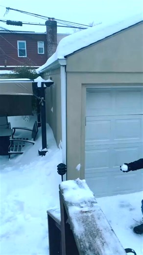 1.3K views · 71 reactions | Snowy scenes and winter vibes ❄️ Stay cozy! #WinterWonderland #SnowDay | Zoe Evans | Facebook