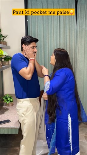 Jaipuria Jodi on Instagram: "Husband saving ❌ Wife earning source ✅ . . . . . #reels"