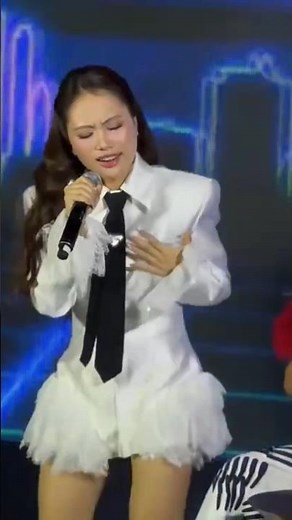 Clip Phương Mỹ Chi hát nhép, hóa thân thành Tóc Tiên gây sốt MXH #phuongmychi #tintuc #new #giaitri