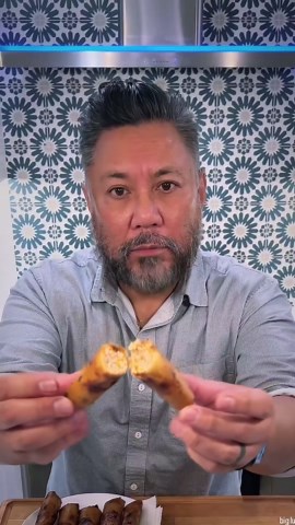 Crispy Filipino lumpia recipe with authentic homemade flavor