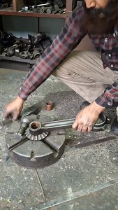 19K views · 1.8K reactions | C.r bush remove #1clyinder #engine #jcb #machine #repair | AJAIB SINGH MALWA | Facebook