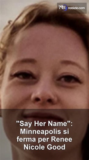 TRS on Instagram: "Le strade di South Minneapolis hanno ospitato una veglia spontanea in onore di Renee Nicole Good, 37enne uccisa durante un'operazione federale. Ieri sera, centinaia di cittadini si sono riuniti all'incrocio tra la 34esima strada e Portland Avenue, dove è stato allestito un memoriale con rose bianche, candele e cartelli con la scritta "Say Her Name". Renee era conosciuta nella comunità come una persona compassionevole. La madre, Donna Ganger, ha descritto la figlia come una don